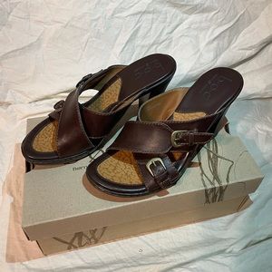 Born BOC Rya Dark Brown Leather Sandal Heels